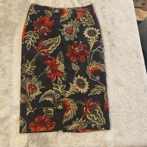 Dolce apparel beaded midi skirt, L